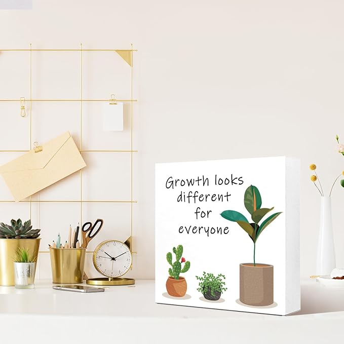 LVQHI Growth Looks Different for Everyone Inspirational Wood Block Sign, Motivational Plant Theme Wooden Desk Decor for Home Bedroom Office, Cheer Up Gift for Friend Coworker Women