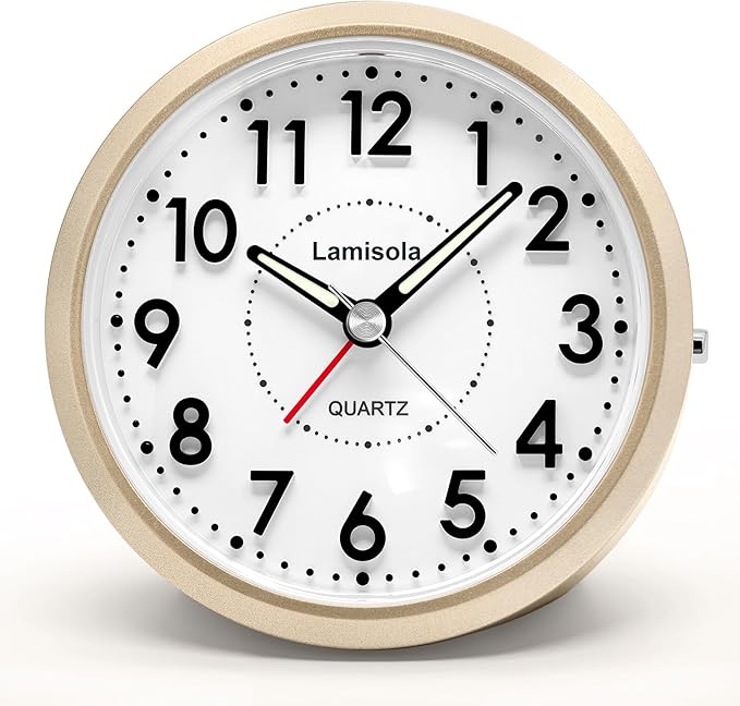 Lamisola Small Alarm Clocks for Bedrooms, 4 Inch Analog Battery Desk Clock, Retro Clock for Bedroom Decoration, Slient, Large Display for Seniors, Loud Alarm Clock for Heavy Sleepers, Champagne Gold