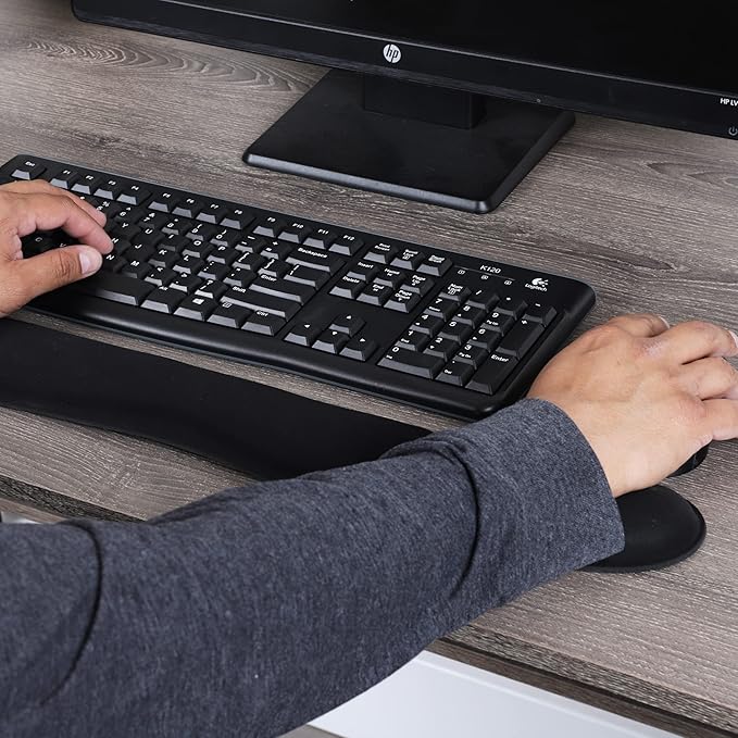 Mind Reader Ergonomic Keyboard and Mouse Wrist Rest Set, Gaming Accessory, Memory Foam, 16.75" L x 3" W x 0.75" H, 2 pcs, Black